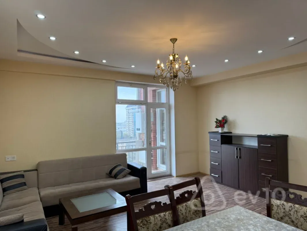 Kirayə verilir 3 otaqlı yeni tikili 124 m²