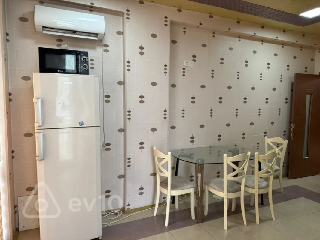 Kirayə verilir 3 otaqlı yeni tikili 124 m²