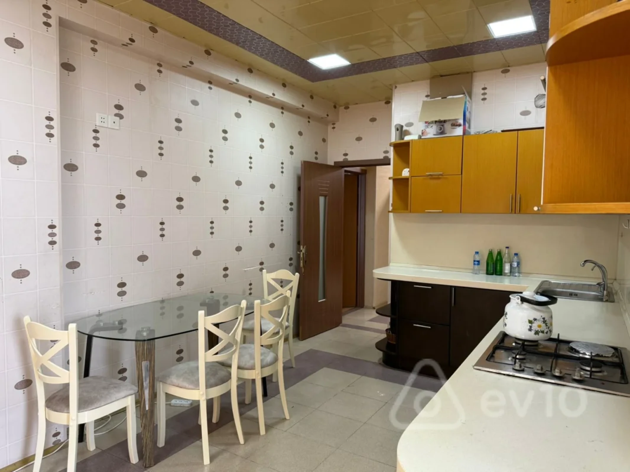 Kirayə verilir 3 otaqlı yeni tikili 124 m²