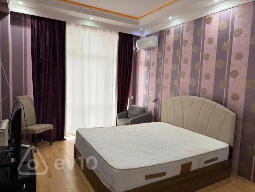 Kirayə verilir 3 otaqlı yeni tikili 124 m²