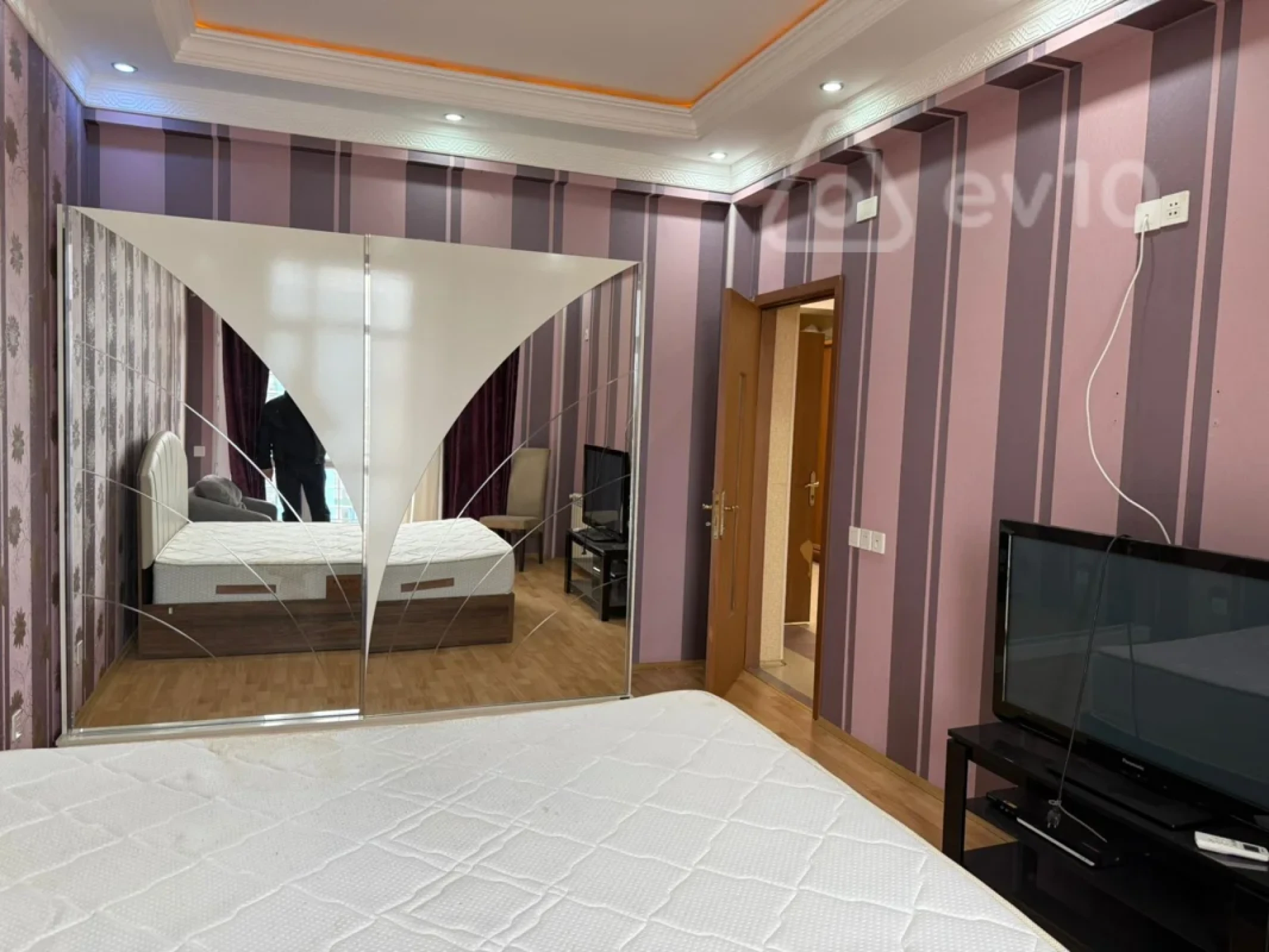 Kirayə verilir 3 otaqlı yeni tikili 124 m²