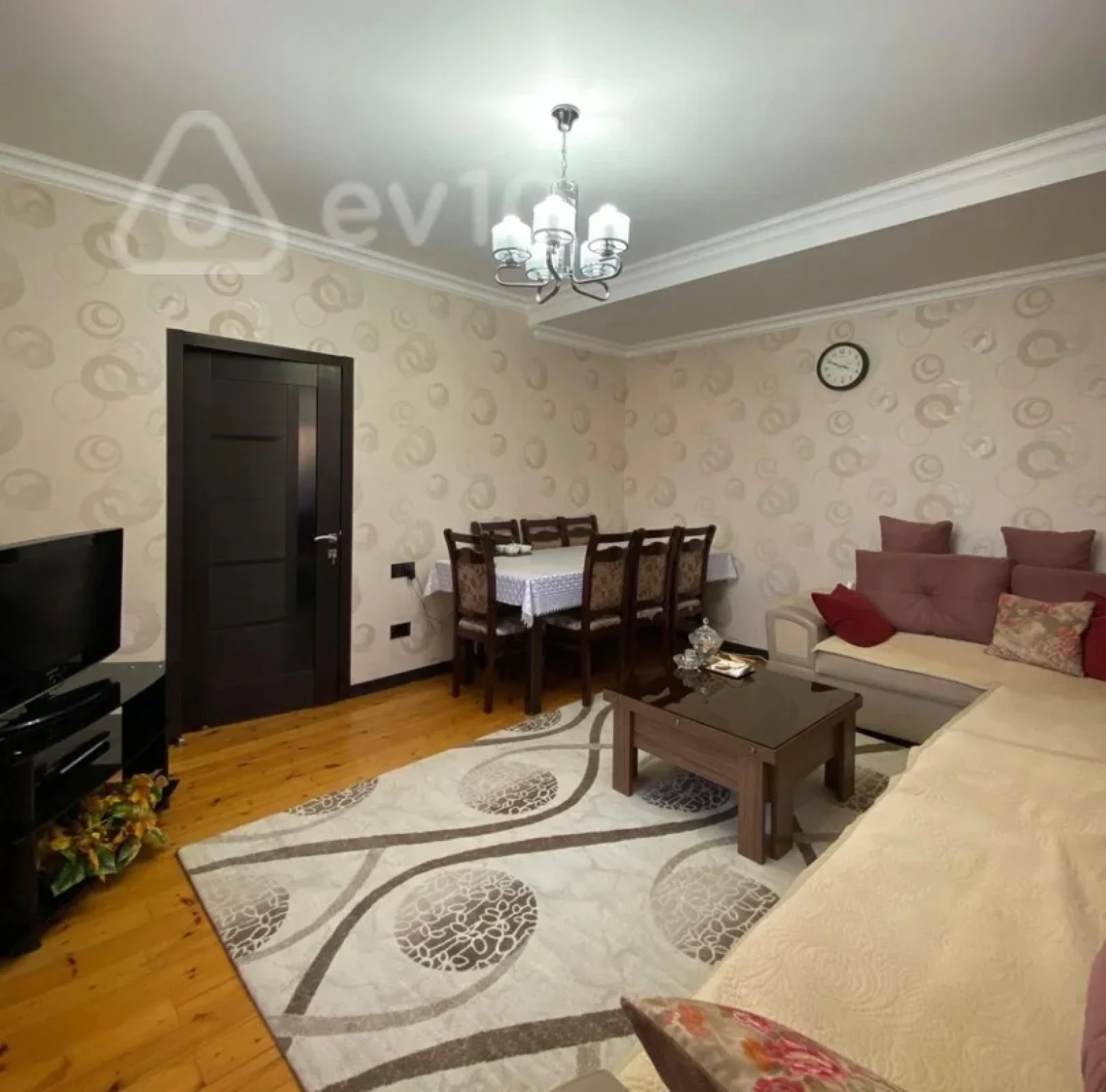 Satılır 6 otaqlı həyət evi 210 m²
