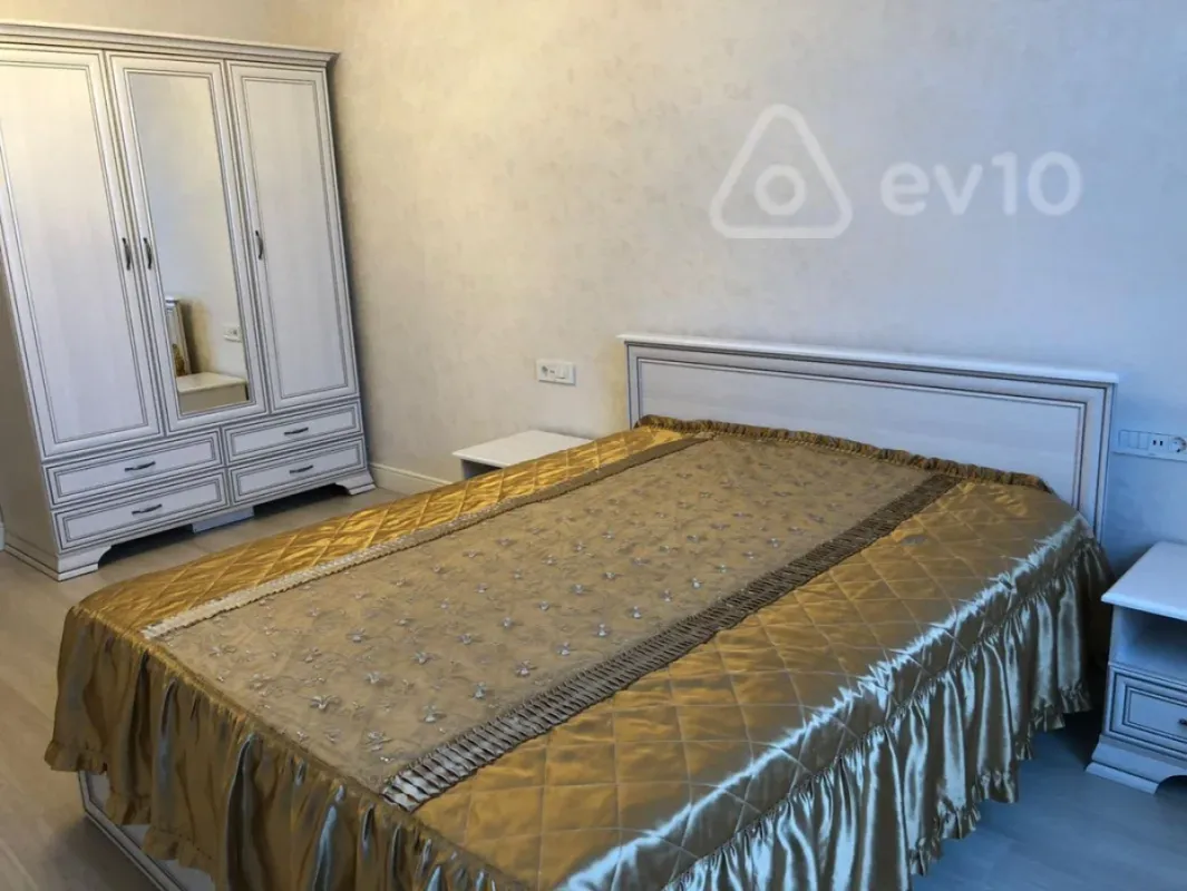 Kirayə verilir 2 otaqlı yeni tikili 86 m²