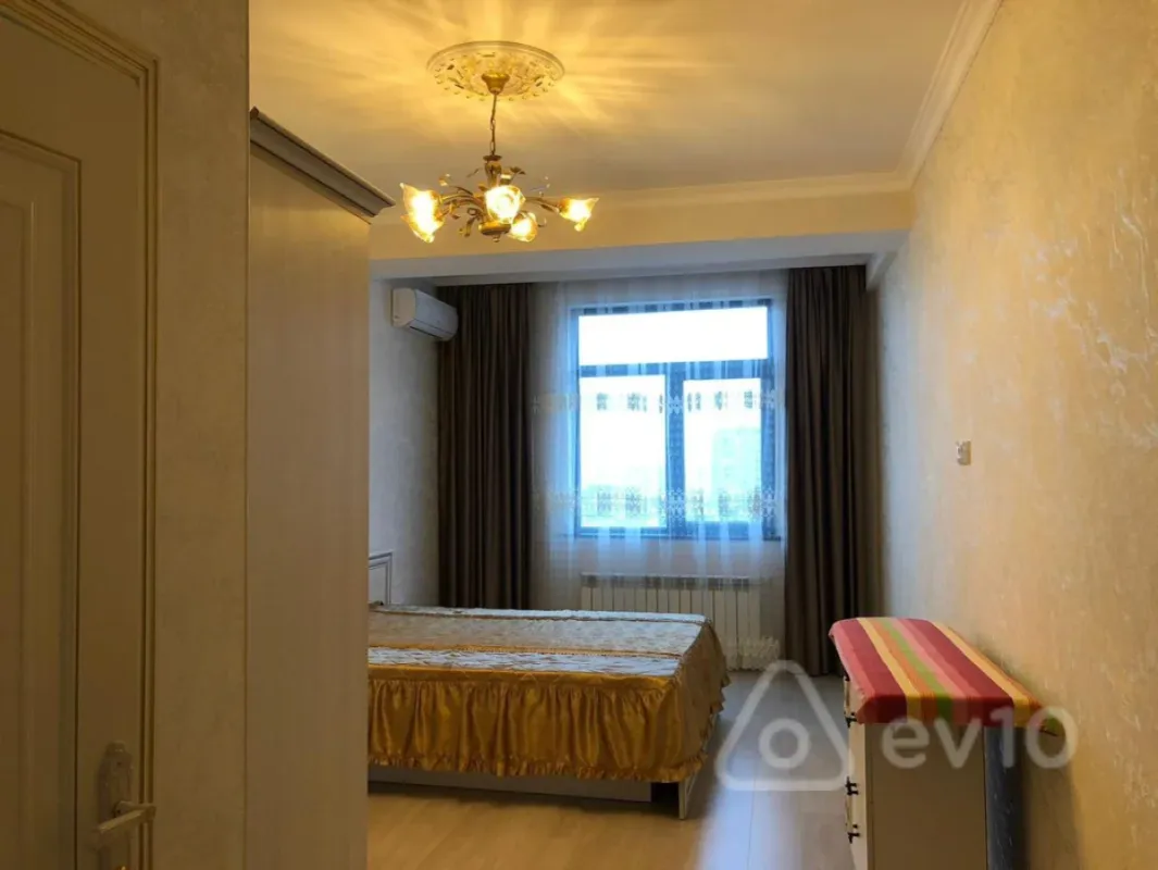 Kirayə verilir 2 otaqlı yeni tikili 86 m²
