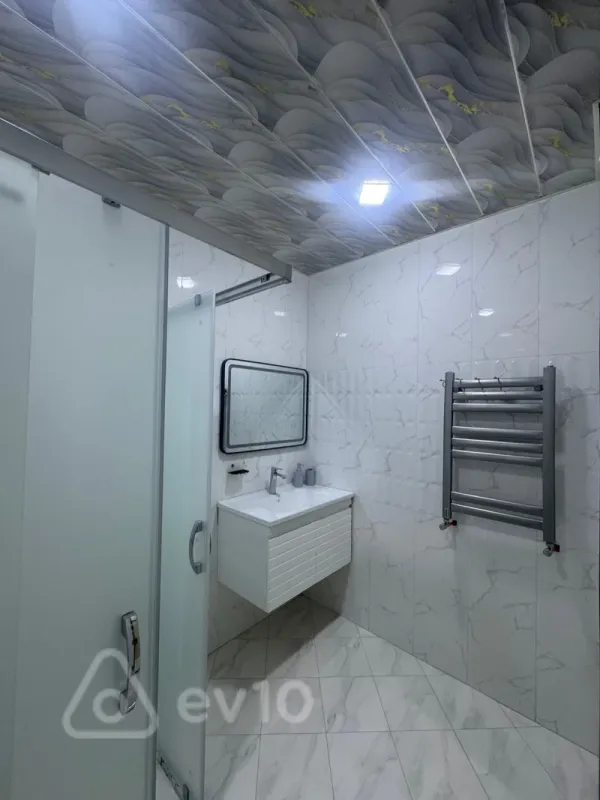 Kirayə verilir 3 otaqlı yeni tikili 100 m²