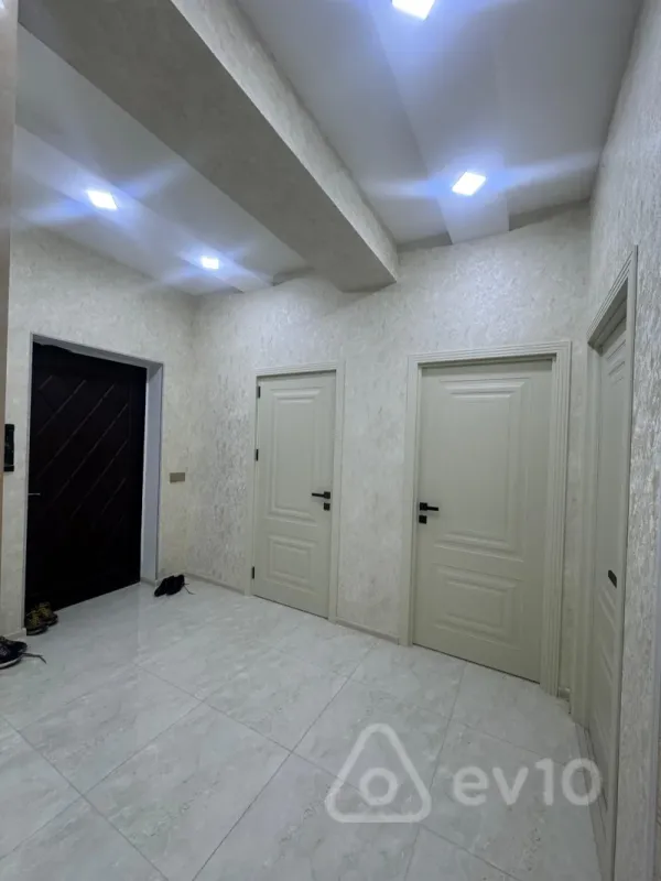 Kirayə verilir 3 otaqlı yeni tikili 100 m²