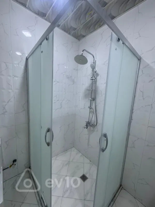 Kirayə verilir 3 otaqlı yeni tikili 100 m²