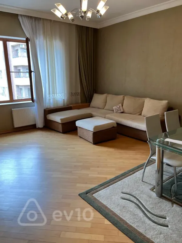 Kirayə verilir 3 otaqlı yeni tikili 128 m²