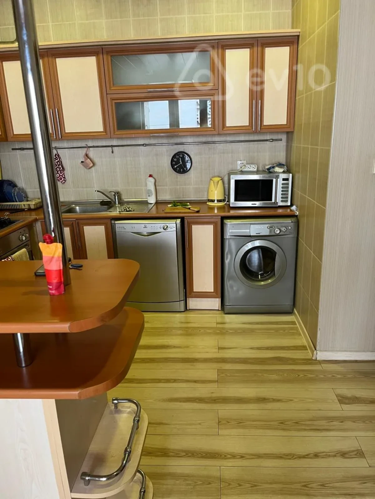 Kirayə verilir 3 otaqlı yeni tikili 128 m²