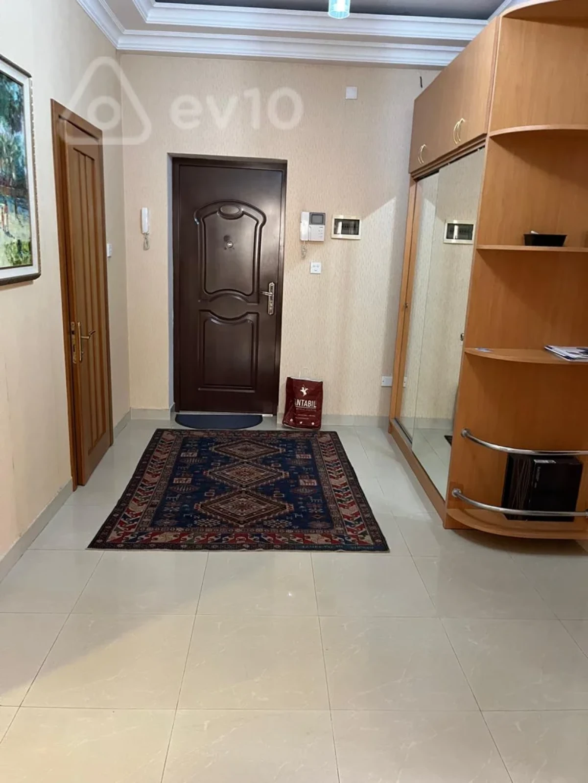 Kirayə verilir 3 otaqlı yeni tikili 128 m²