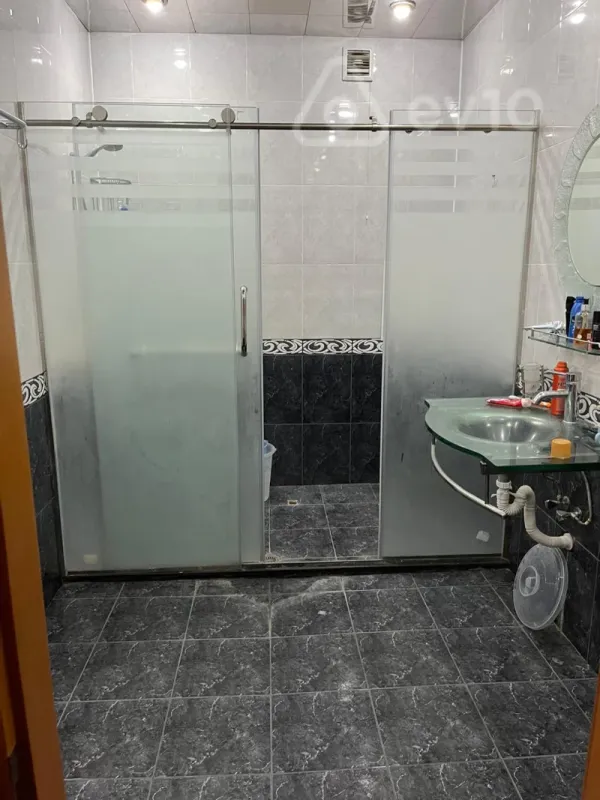 Kirayə verilir 3 otaqlı yeni tikili 128 m²