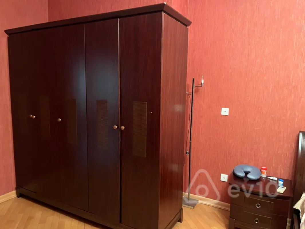 Kirayə verilir 3 otaqlı yeni tikili 128 m²