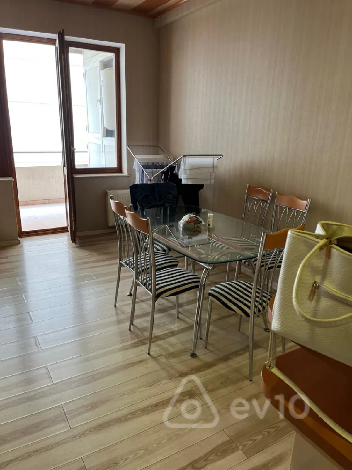 Kirayə verilir 3 otaqlı yeni tikili 128 m²