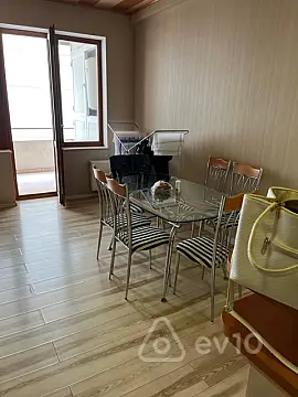 Kirayə verilir 3 otaqlı yeni tikili 128 m²