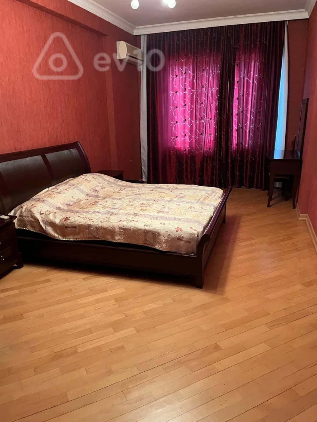Kirayə verilir 3 otaqlı yeni tikili 128 m²