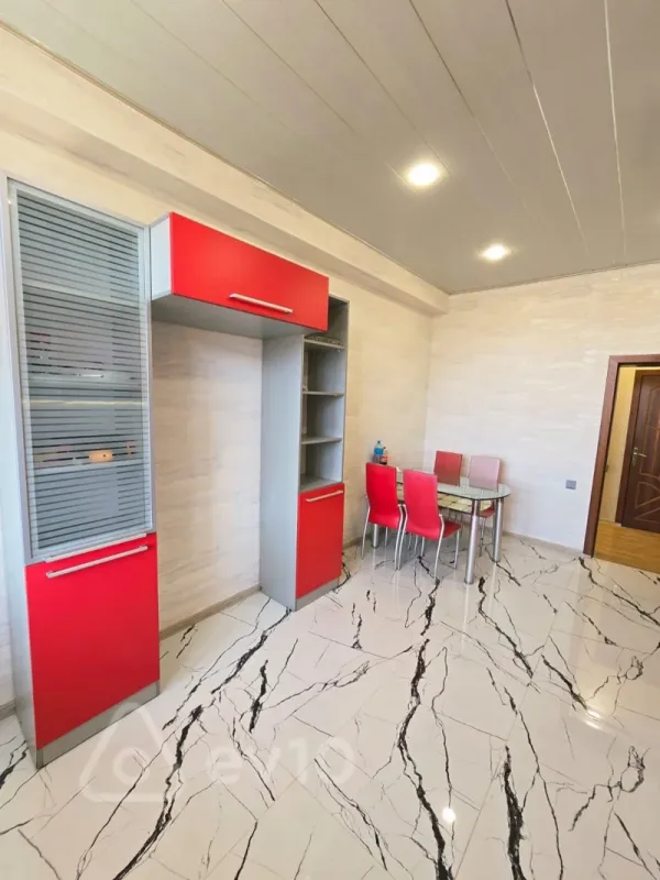 Kirayə verilir 3 otaqlı yeni tikili 65 m²
