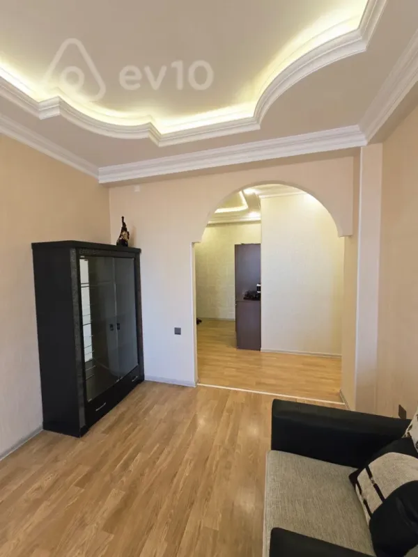 Kirayə verilir 3 otaqlı yeni tikili 65 m²