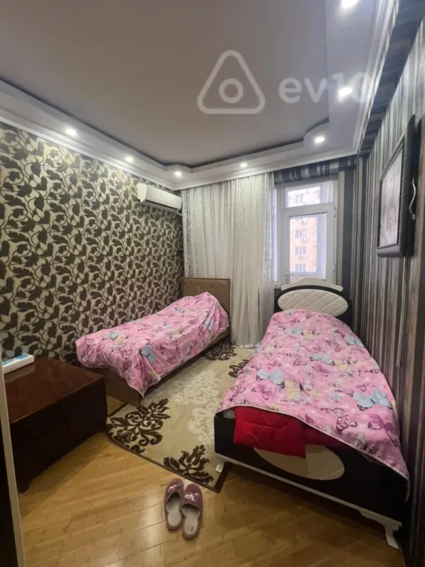 Kirayə verilir 2 otaqlı yeni tikili 110 m²