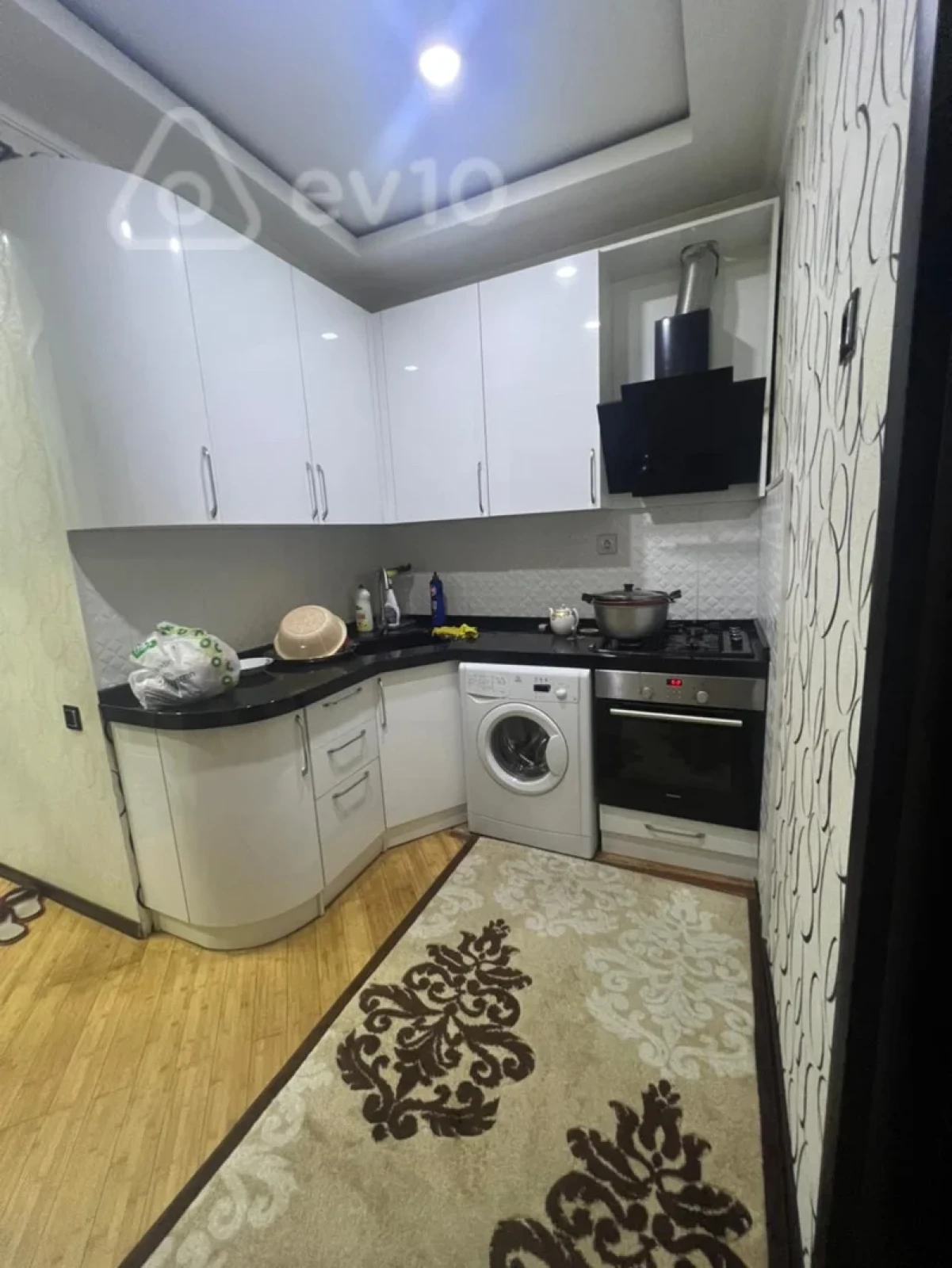 Kirayə verilir 2 otaqlı yeni tikili 110 m²