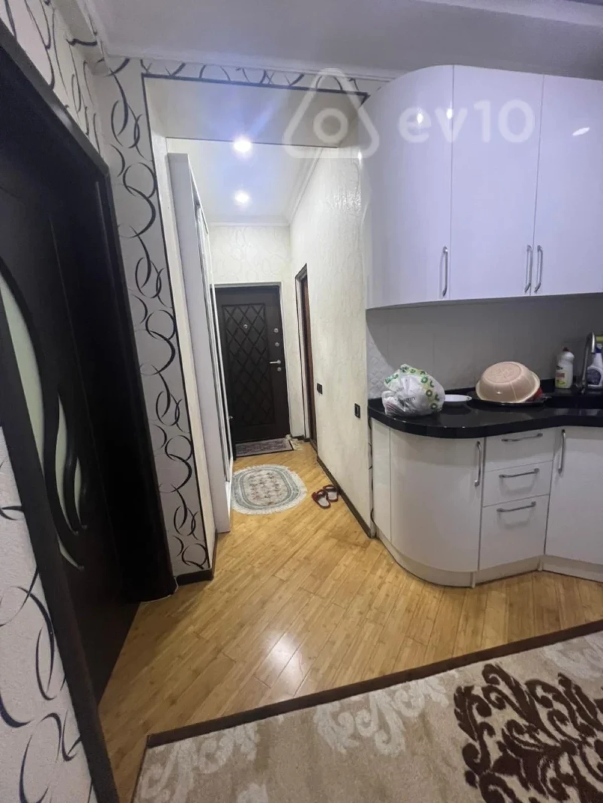 Kirayə verilir 2 otaqlı yeni tikili 110 m²