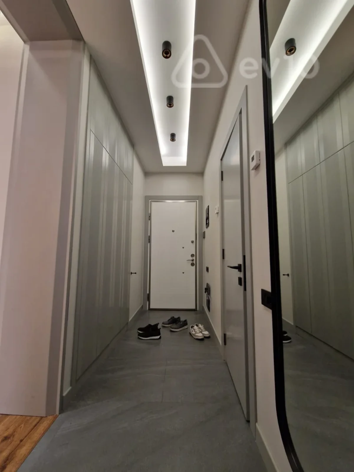 Satılır 2 otaqlı yeni tikili 65 m²