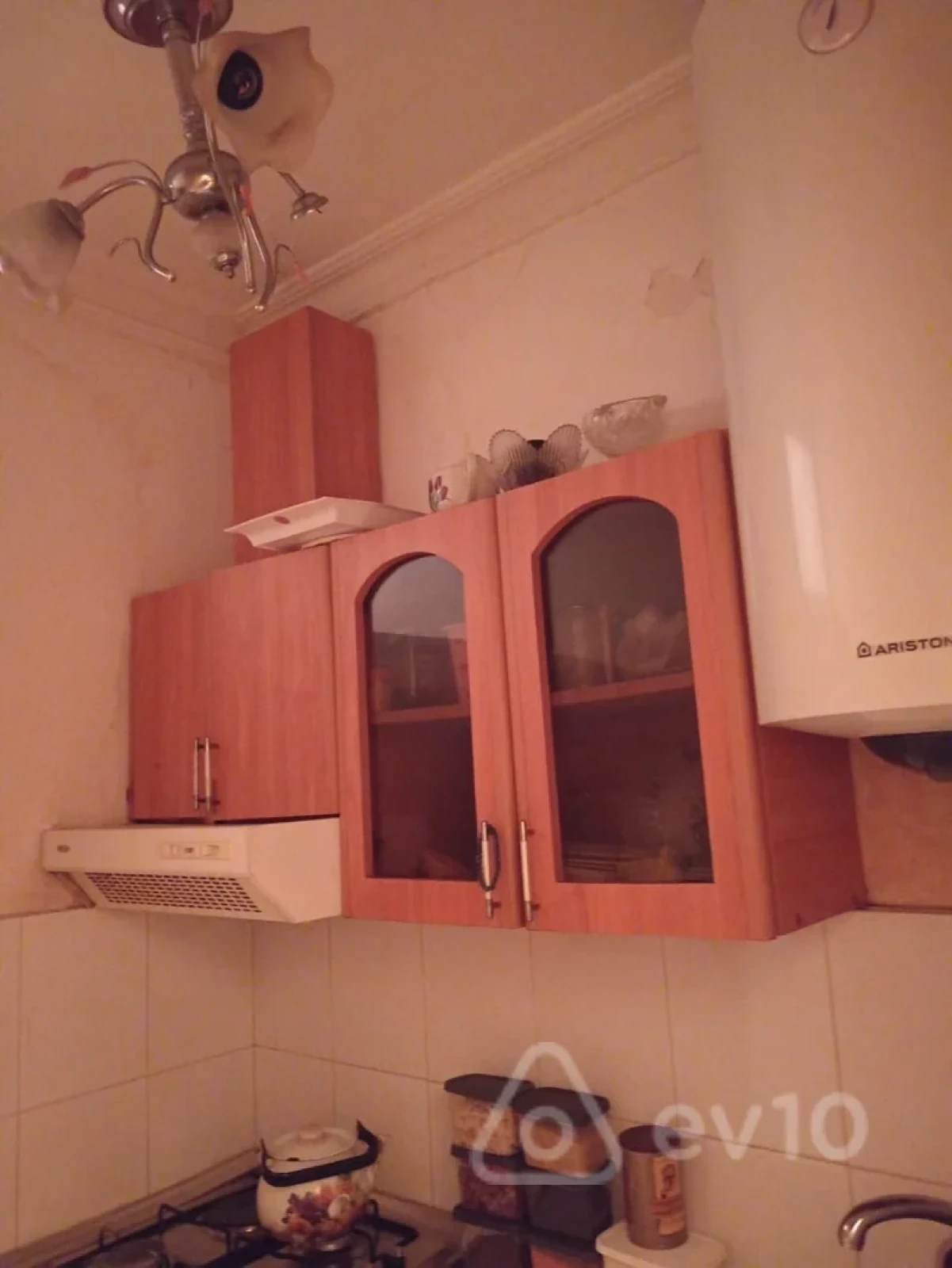 Kirayə verilir 2 otaqlı köhnə tikili 45 m²