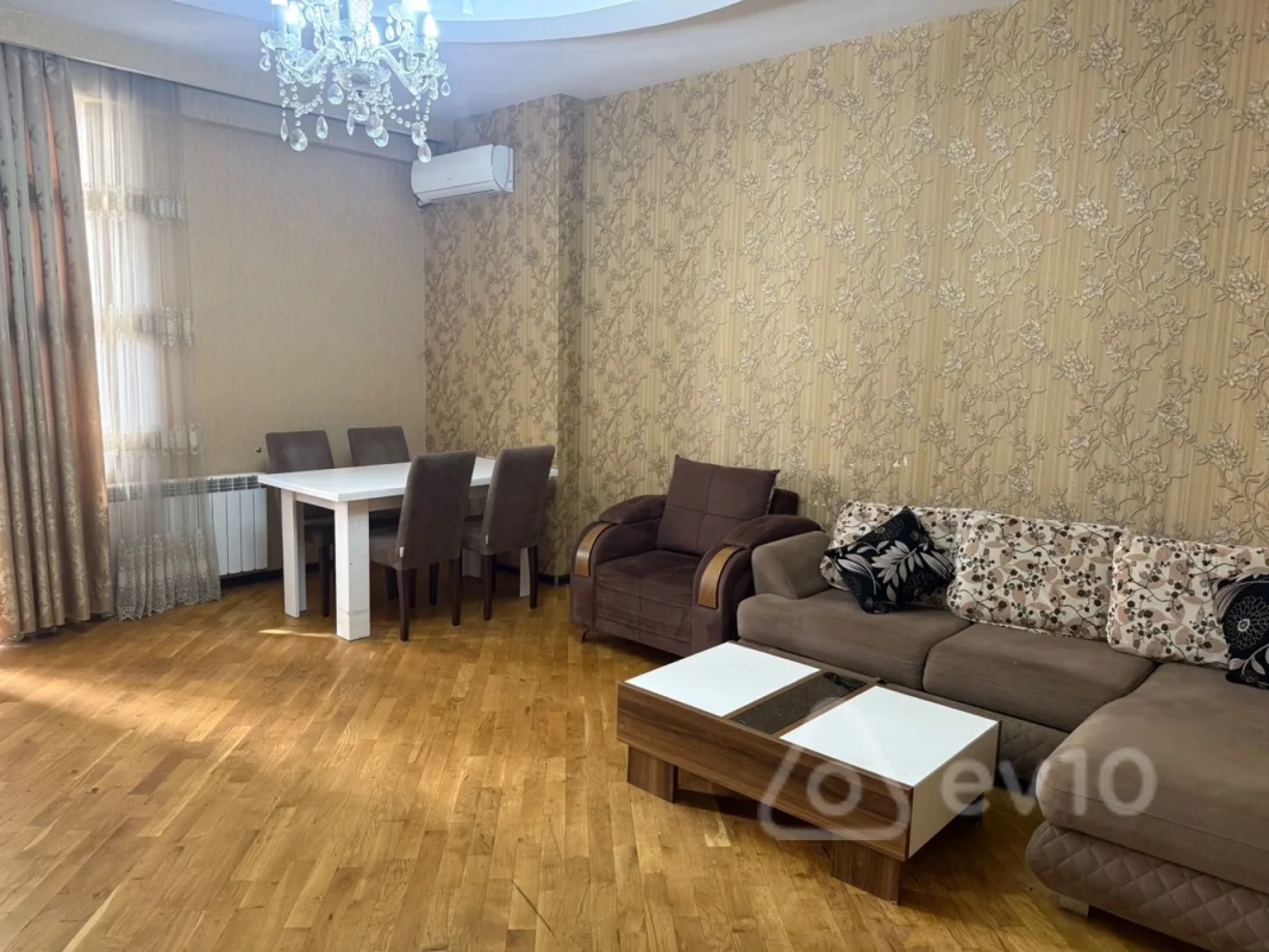 Kirayə verilir 3 otaqlı yeni tikili 100 m²