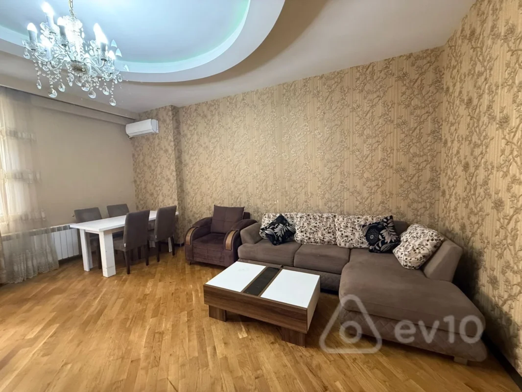 Kirayə verilir 3 otaqlı yeni tikili 100 m²