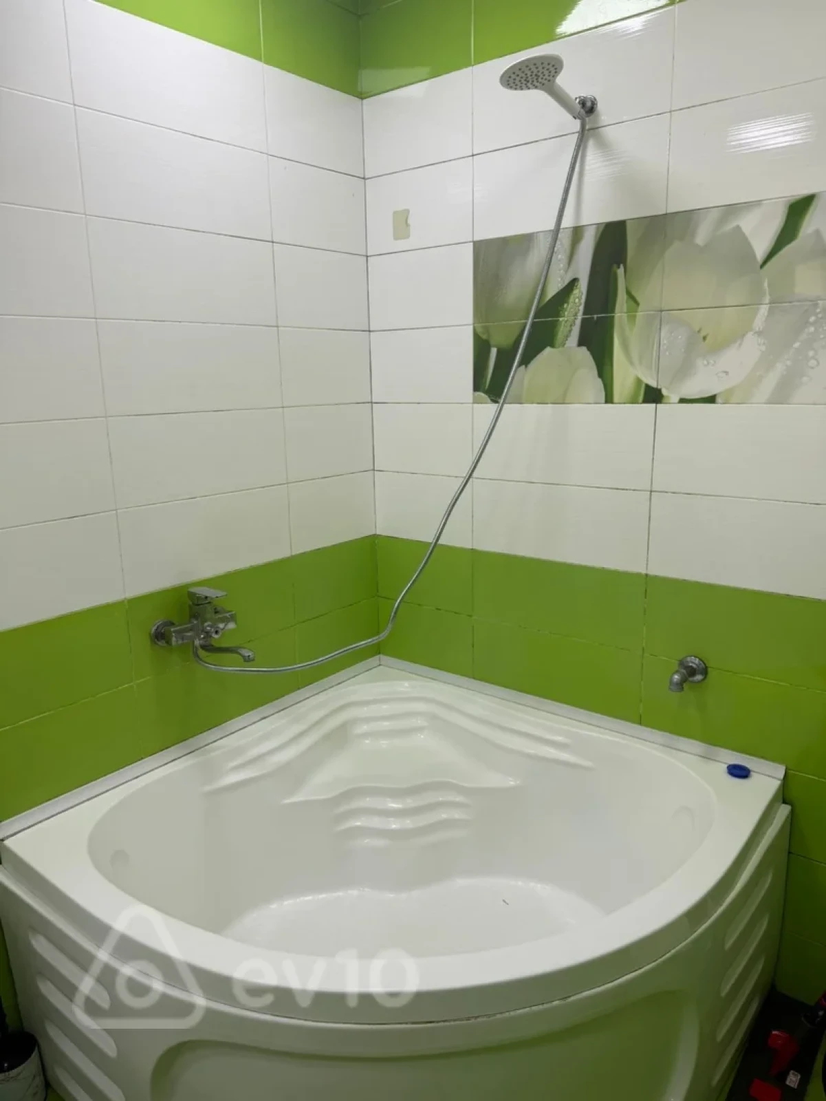 Kirayə verilir 3 otaqlı yeni tikili 100 m²