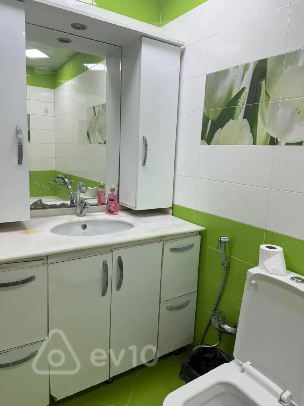 Kirayə verilir 3 otaqlı yeni tikili 100 m²