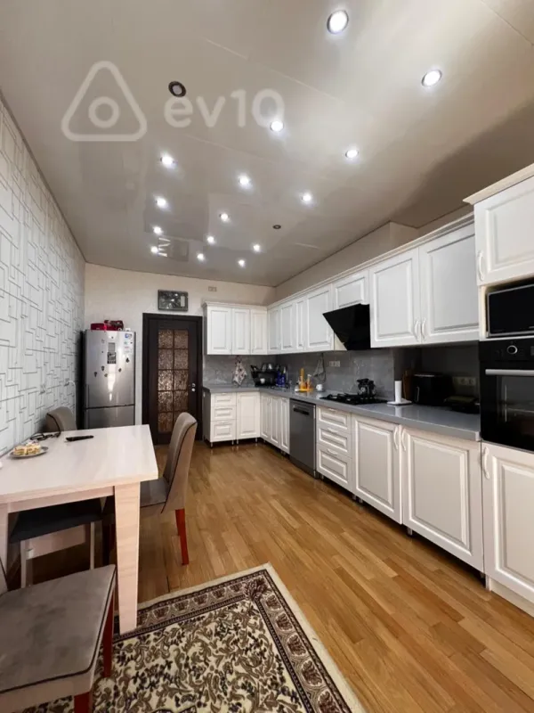 Satılır 4 otaqlı yeni tikili 139 m²