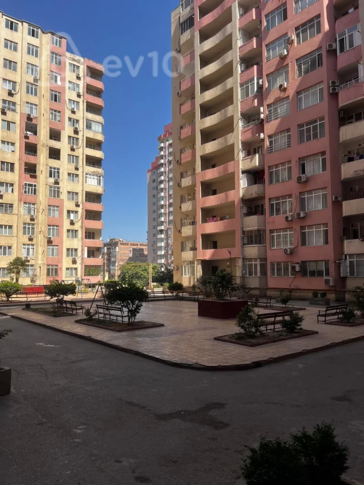 Satılır 4 otaqlı yeni tikili 139 m²