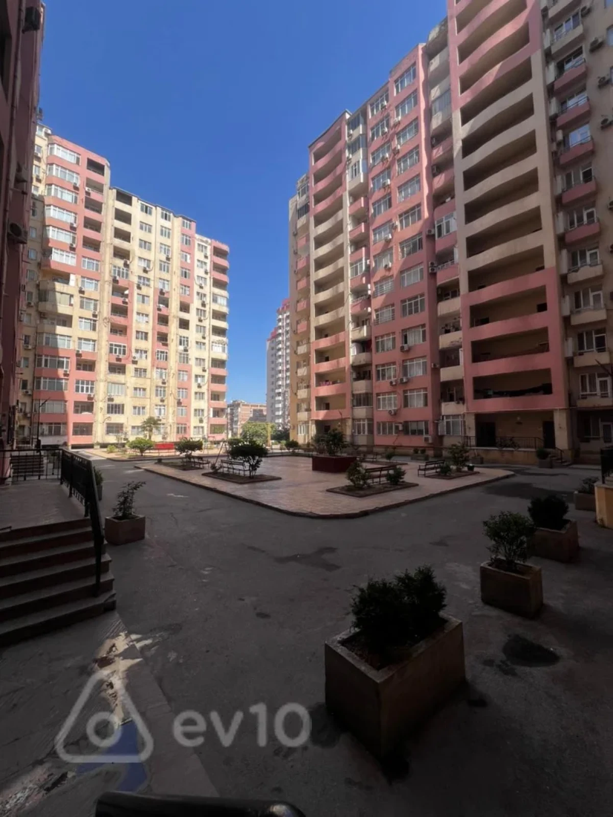 Satılır 4 otaqlı yeni tikili 139 m²