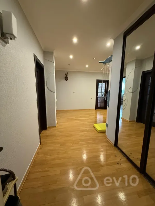 Satılır 4 otaqlı yeni tikili 139 m²