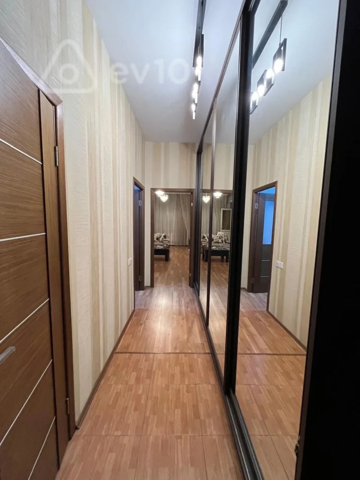 Kirayə verilir 2 otaqlı yeni tikili 66 m²