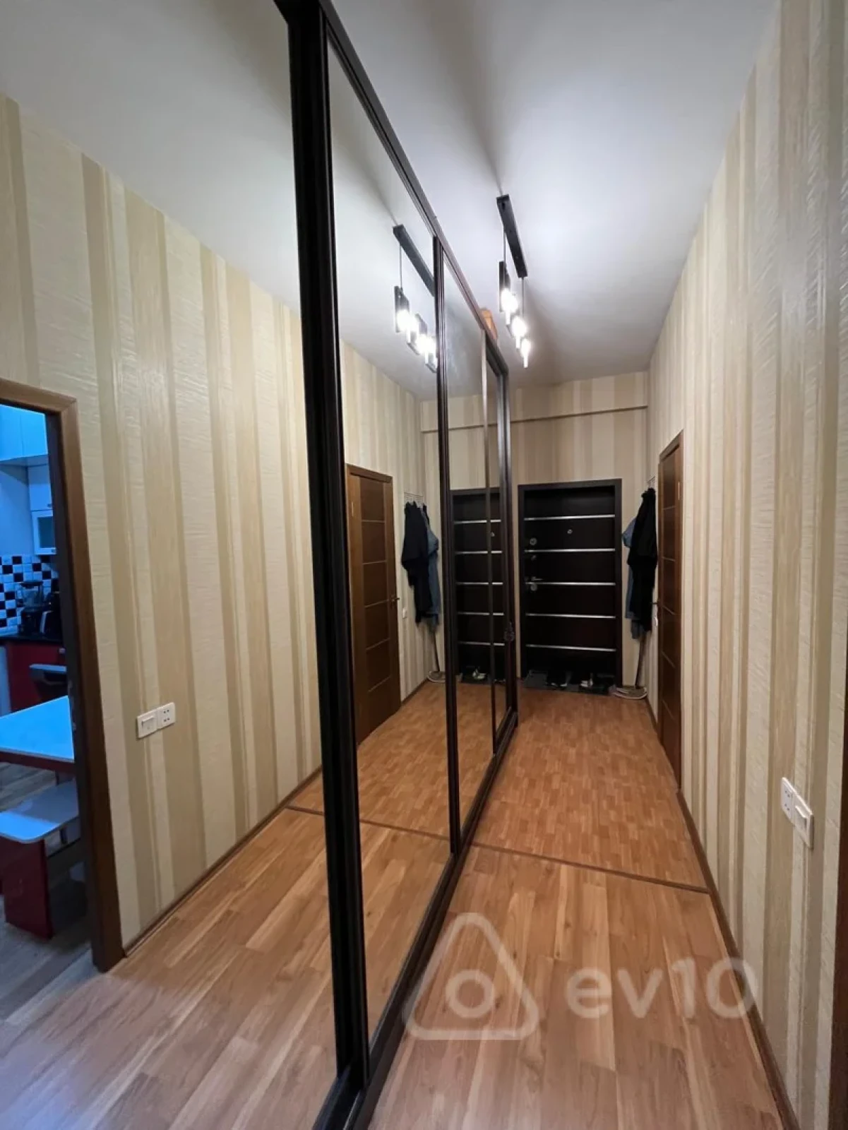 Kirayə verilir 2 otaqlı yeni tikili 66 m²