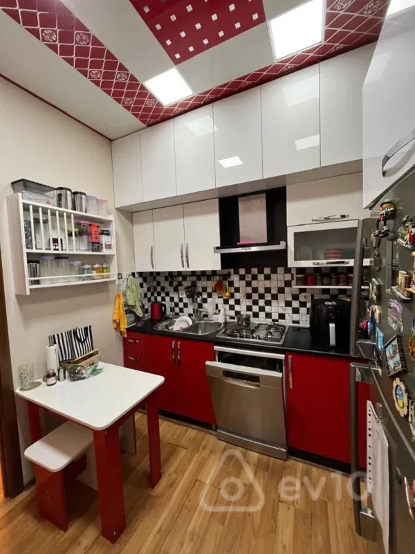 Kirayə verilir 2 otaqlı yeni tikili 66 m²