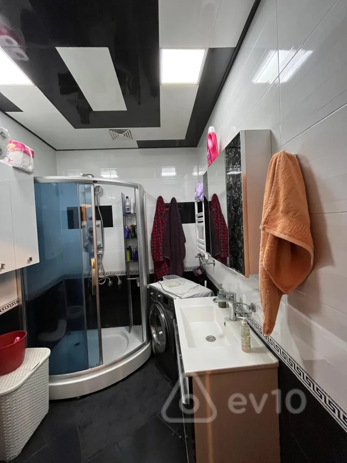 Kirayə verilir 2 otaqlı yeni tikili 66 m²