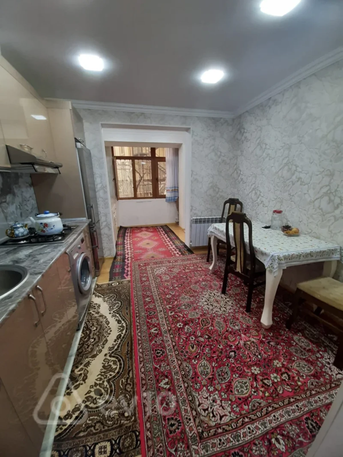 Satılır 4 otaqlı köhnə tikili 90 m²