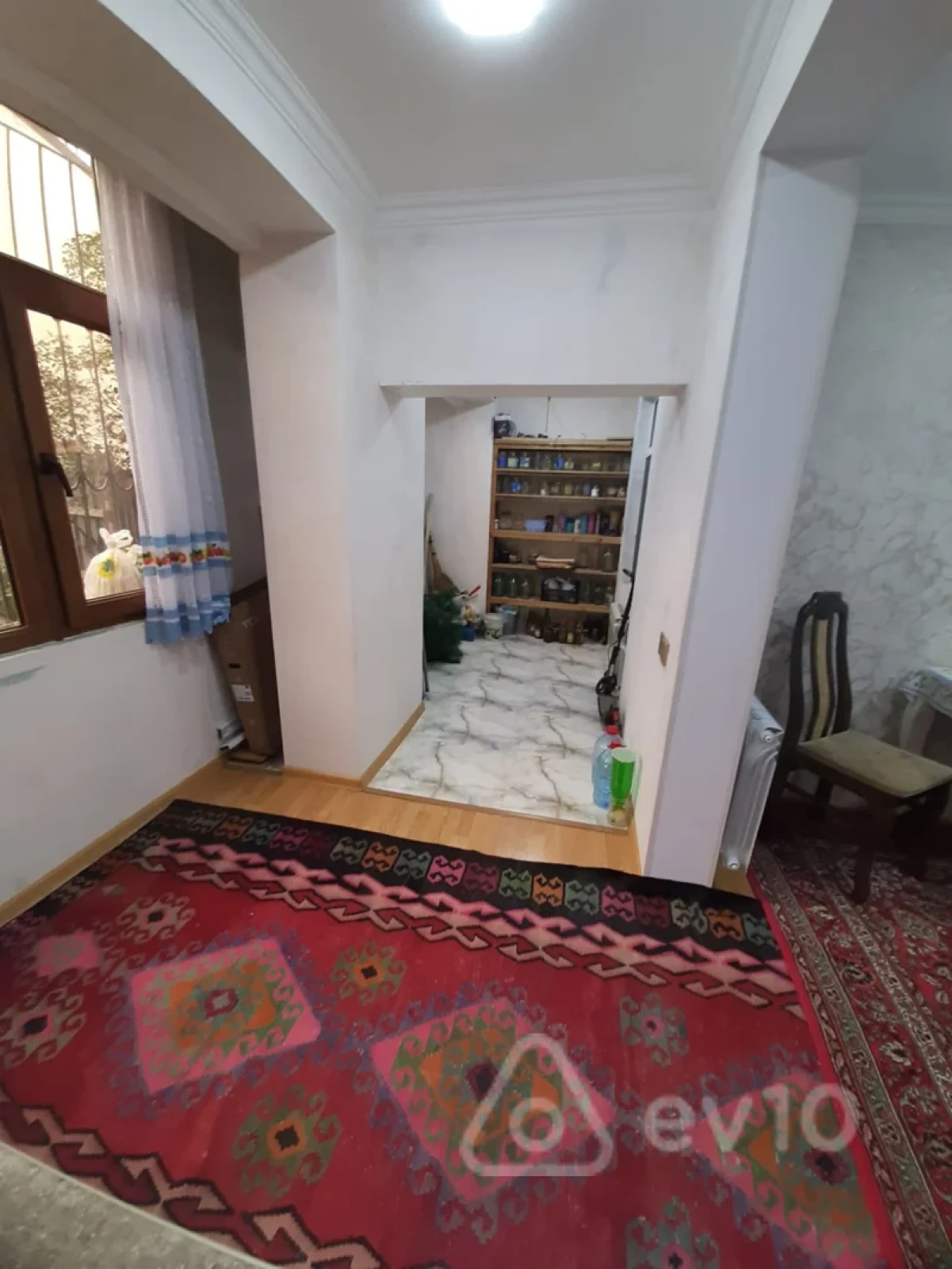 Satılır 4 otaqlı köhnə tikili 90 m²