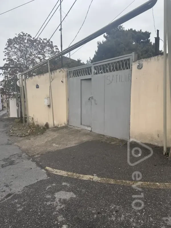 Satılır 4 otaqlı həyət evi 250 m²
