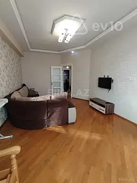 Kirayə verilir 2 otaqlı köhnə tikili 50 m²