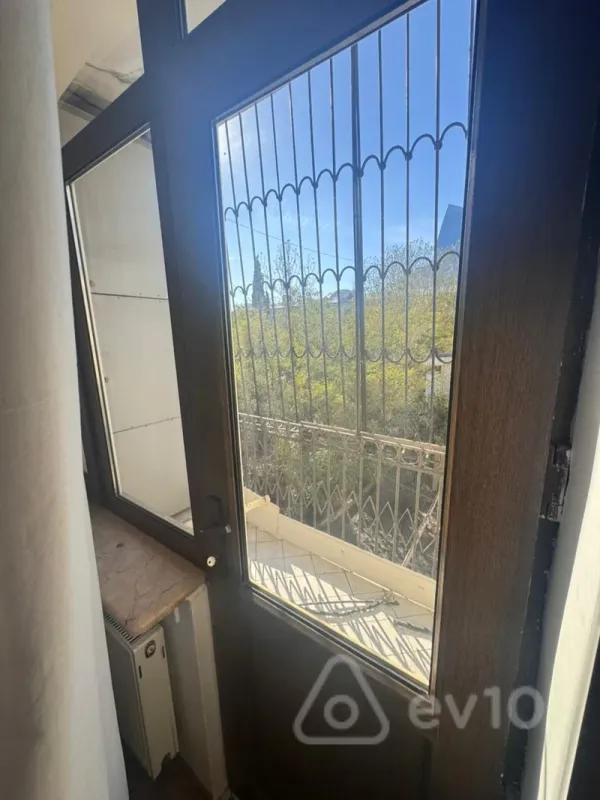 Kirayə verilir 2 otaqlı köhnə tikili 70 m²