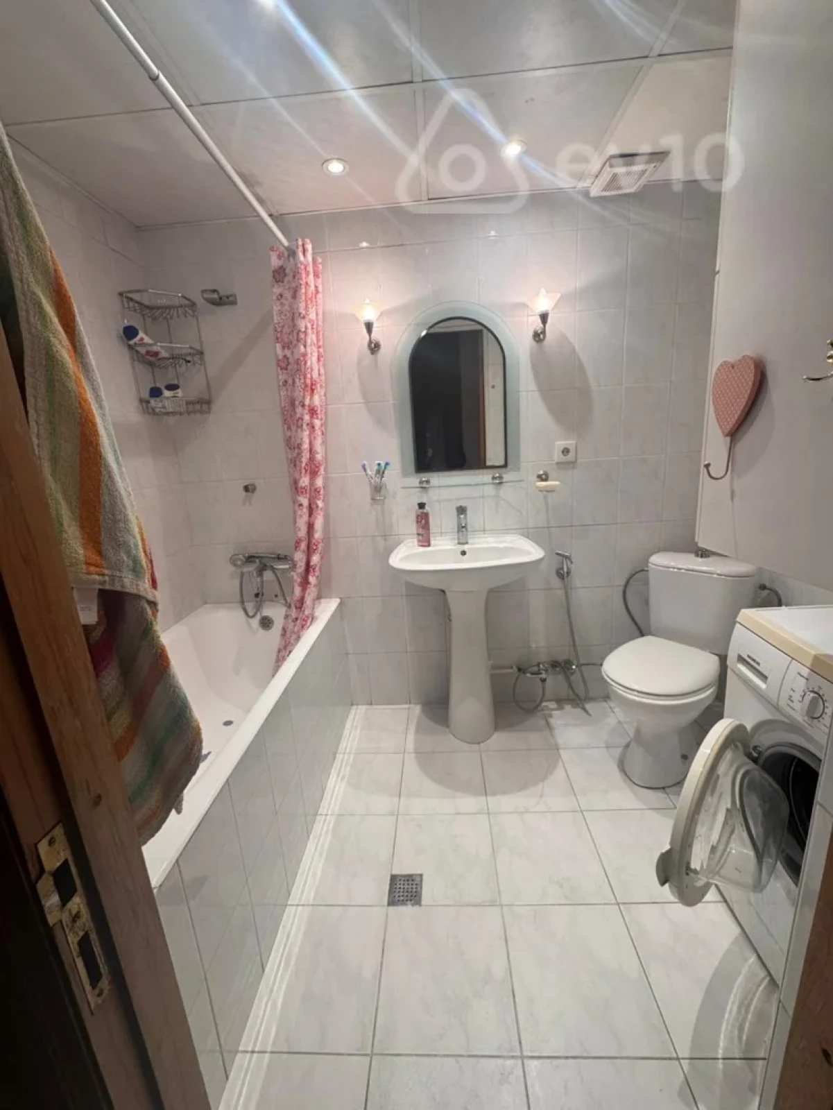 Kirayə verilir 2 otaqlı köhnə tikili 70 m²