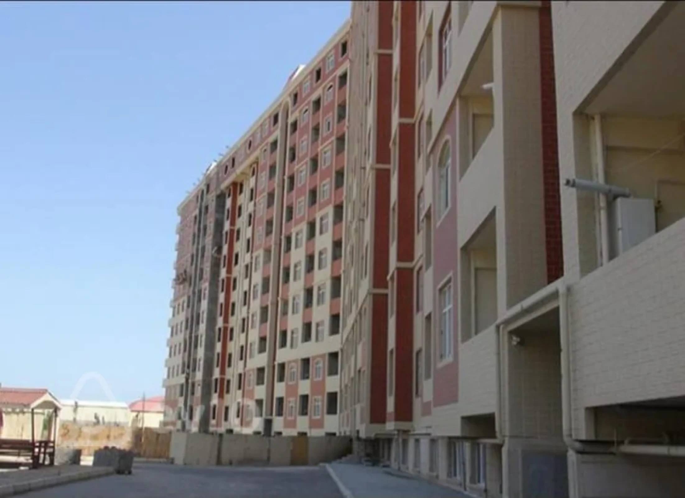 Satılır 3 otaqlı yeni tikili 85 m²