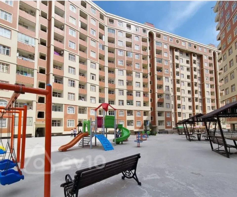 Satılır 3 otaqlı yeni tikili 85 m²