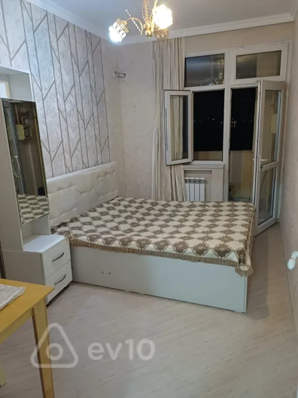 Satılır 3 otaqlı yeni tikili 85 m²