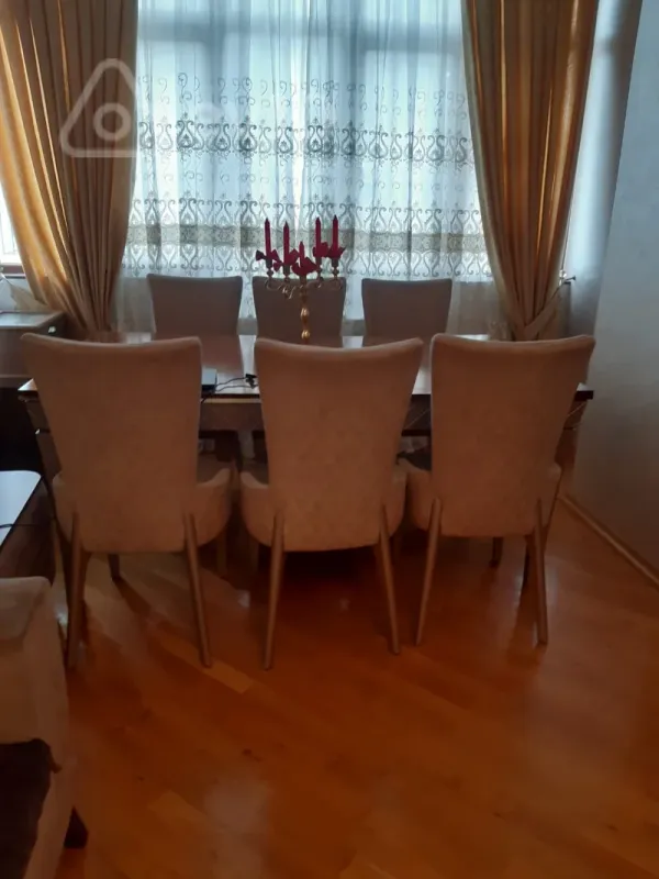 Kirayə verilir 2 otaqlı yeni tikili 85 m²