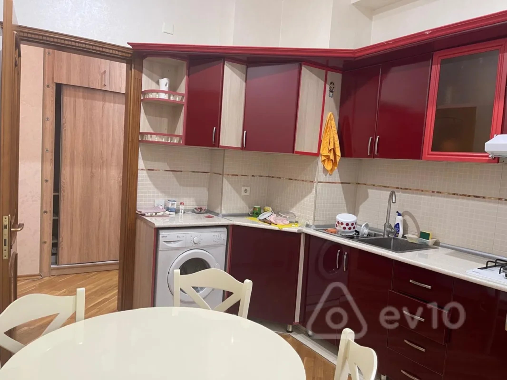 Kirayə verilir 3 otaqlı yeni tikili 102 m²