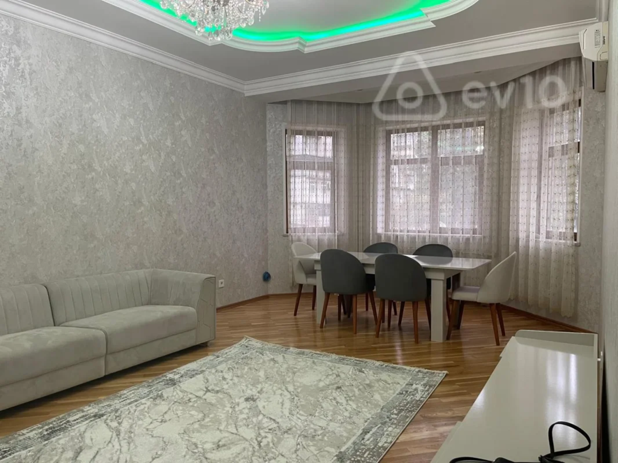 Kirayə verilir 3 otaqlı yeni tikili 102 m²